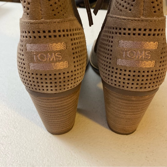 Toms Majorca Peep Toe Desert Taupe Suede Ankle Booties Women’s Size 8 - Picture 7 of 8
